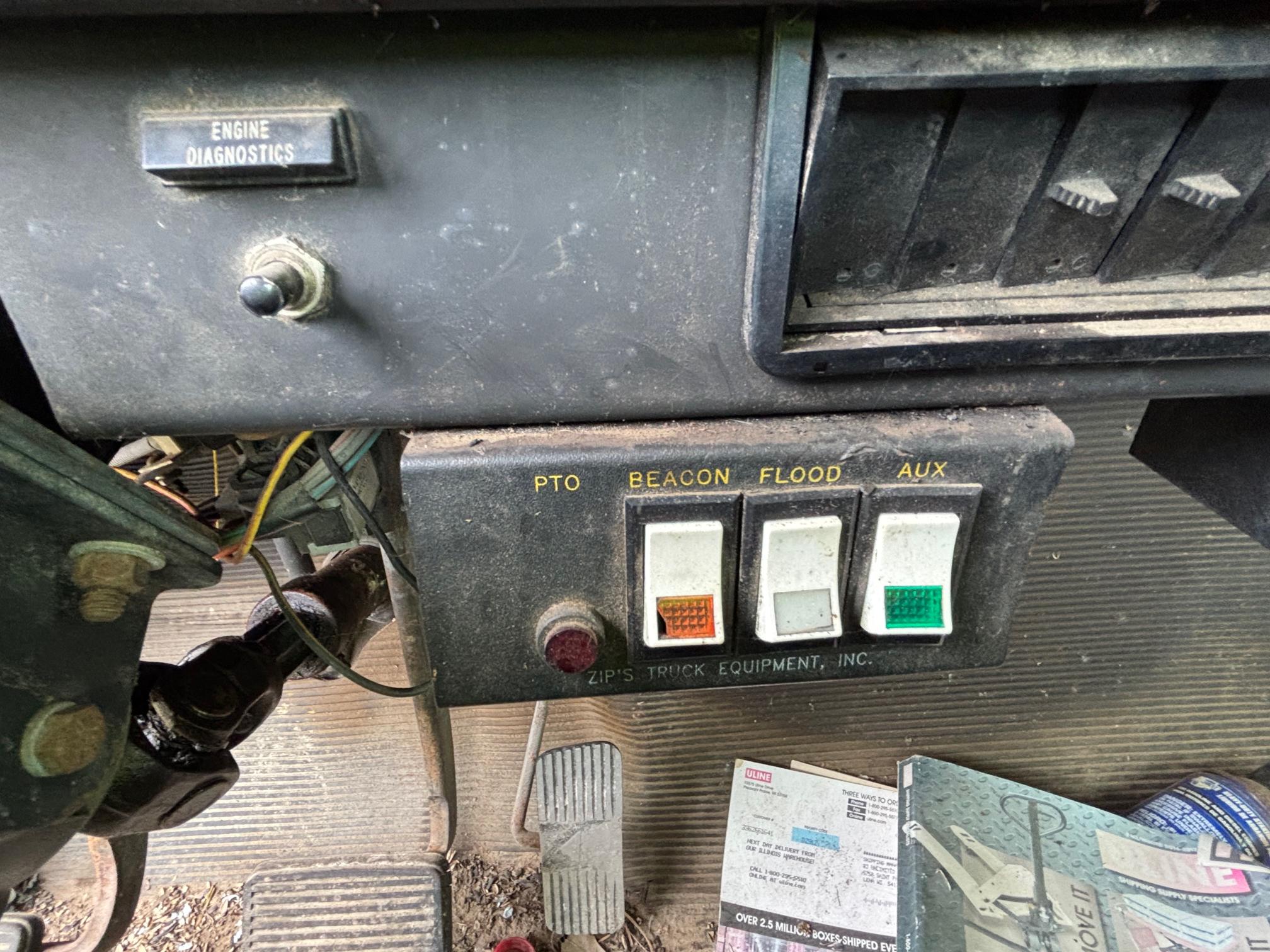 1997 INTERNATIONAL 4700 - Image 15